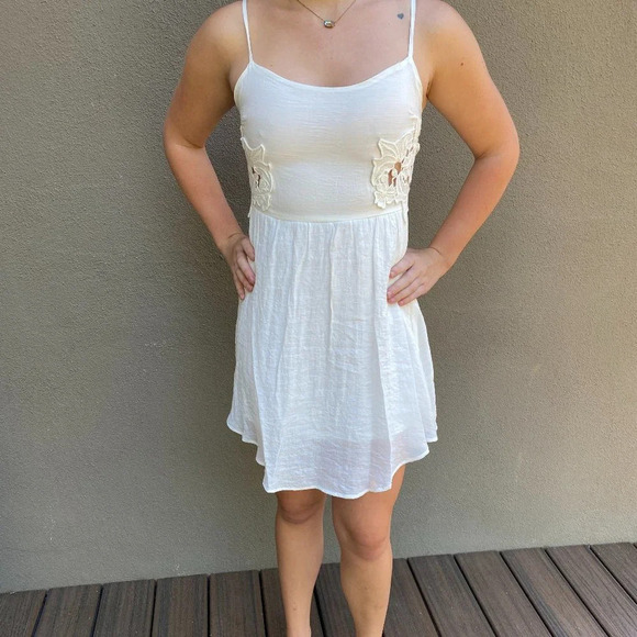 NORDSTROM Socialite Lace Cut Out Detail White Mini Dress - Small - Picture 3 of 4